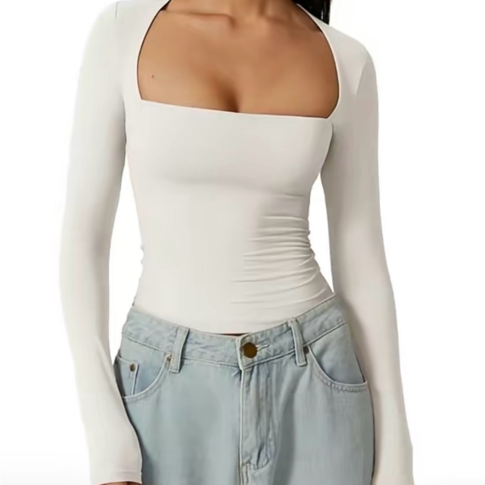 Square-Neck White Long Sleeve Slim Tee